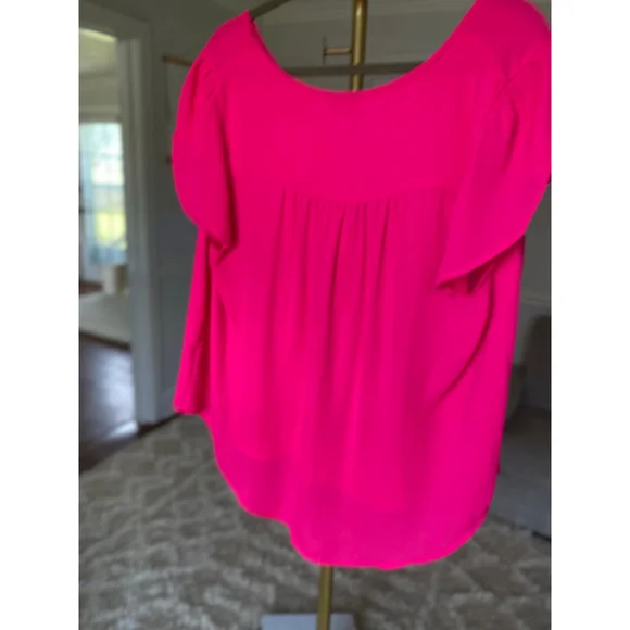 Torrid Blouse Hot Pink Blouse Bright Bold Barbie Brunch CEO Event Summer Date - Picture 4 of 7